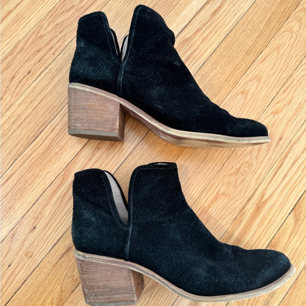 Hinge Black Suede Ankle Boots